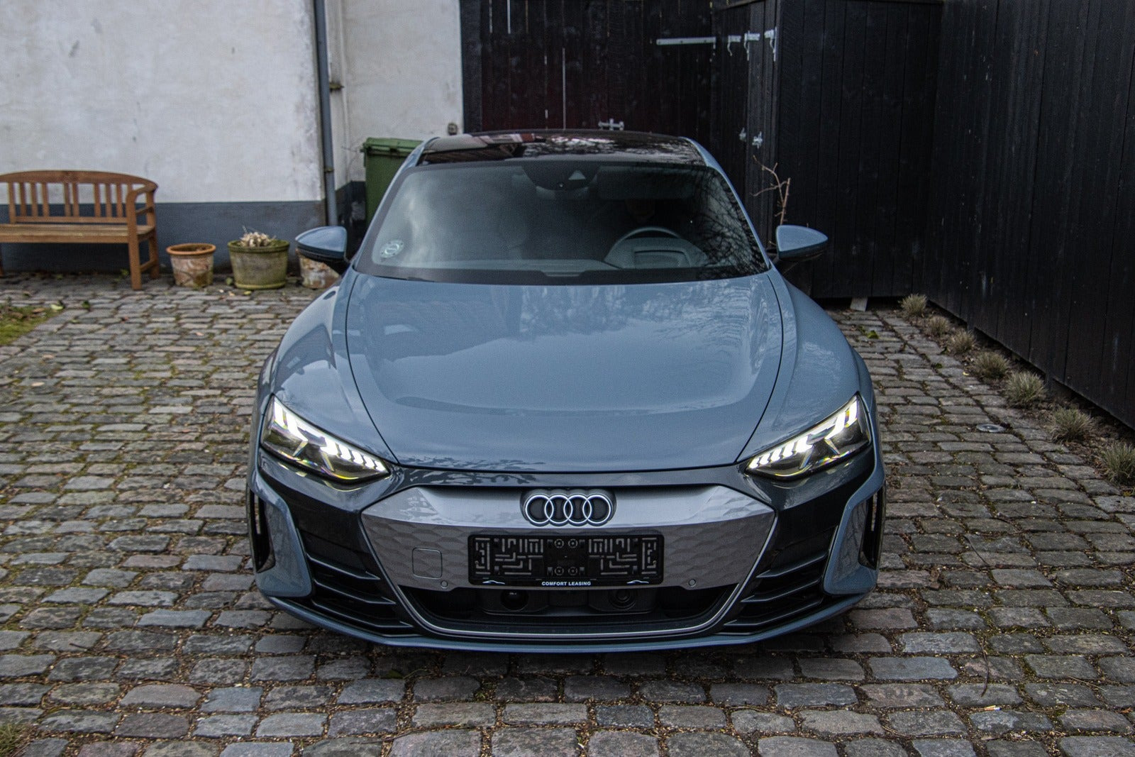 Grå Audi e-tron GT fra 2021