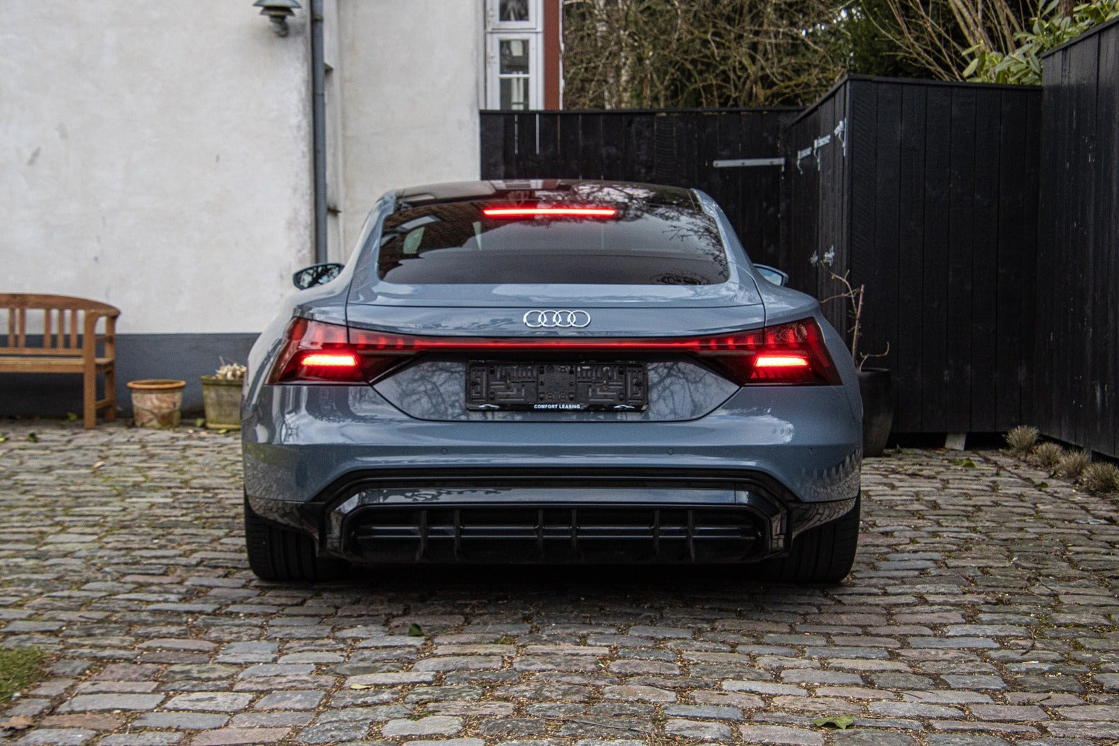 Grå Audi e-tron GT fra 2021