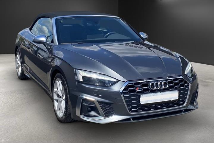 Grå Audi S5 fra 2022