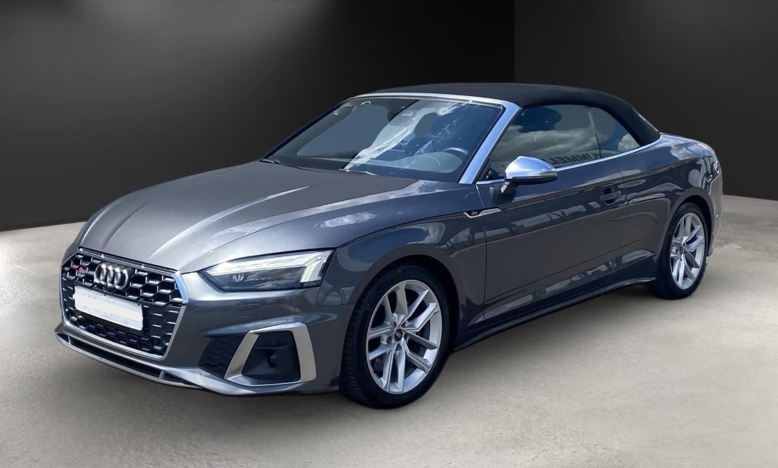 Grå Audi S5 fra 2022