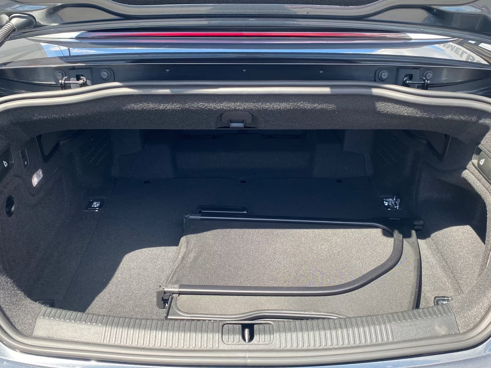 Grå Audi S5 fra 2022