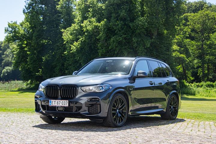 Sort BMW X5 fra 2022