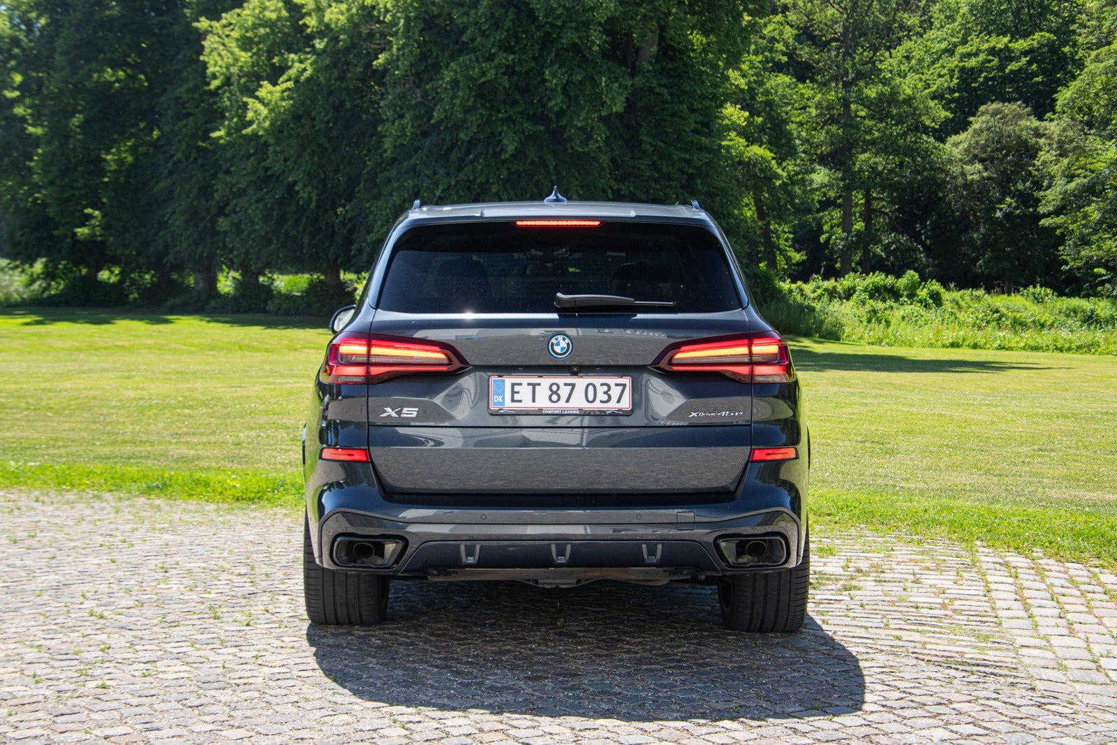 Sort BMW X5 fra 2022