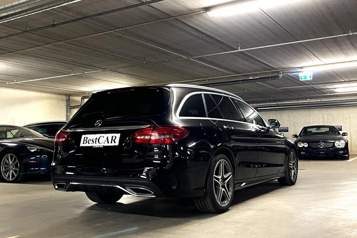 Sort Mercedes C220 d fra 2020