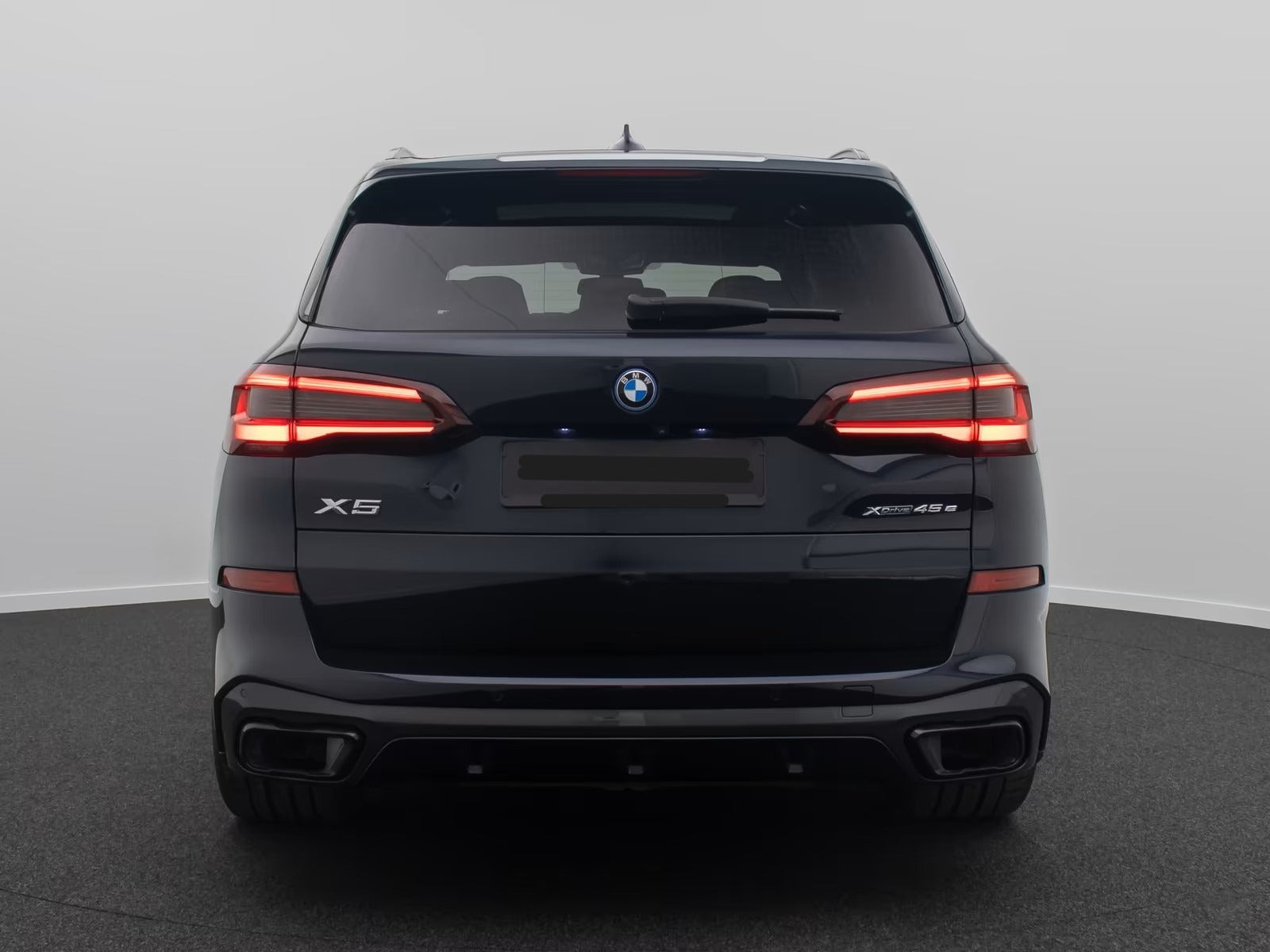 Sort BMW X5 fra 2022