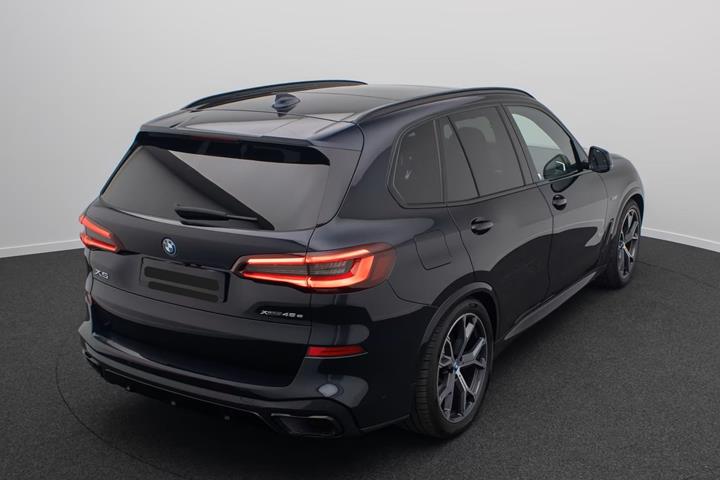 Sort BMW X5 fra 2022