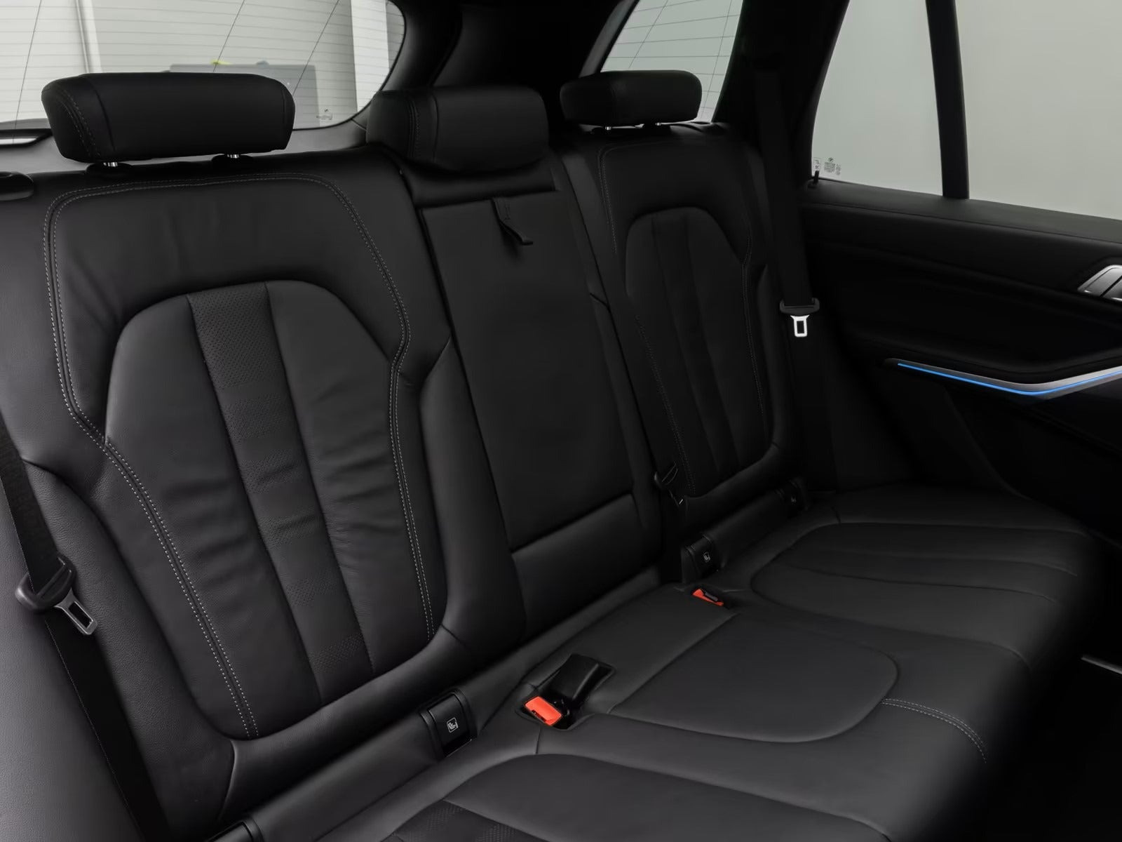 Sort BMW X5 fra 2022