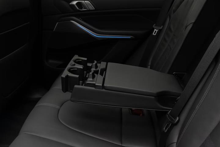 Sort BMW X5 fra 2022