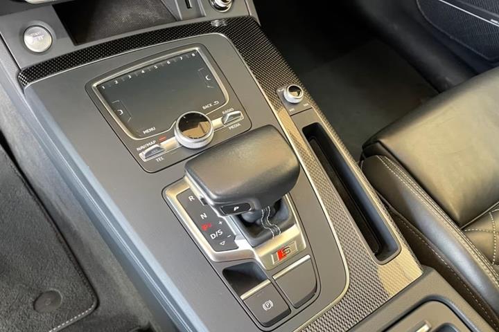 Sort Audi SQ5 fra 2018