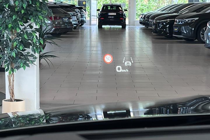 Sort Audi e-tron fra 2023