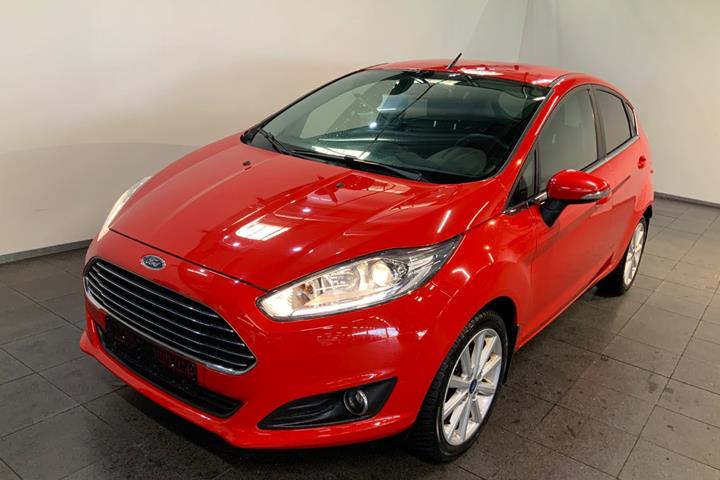 Rød Ford Fiesta fra 2016 set udefra
