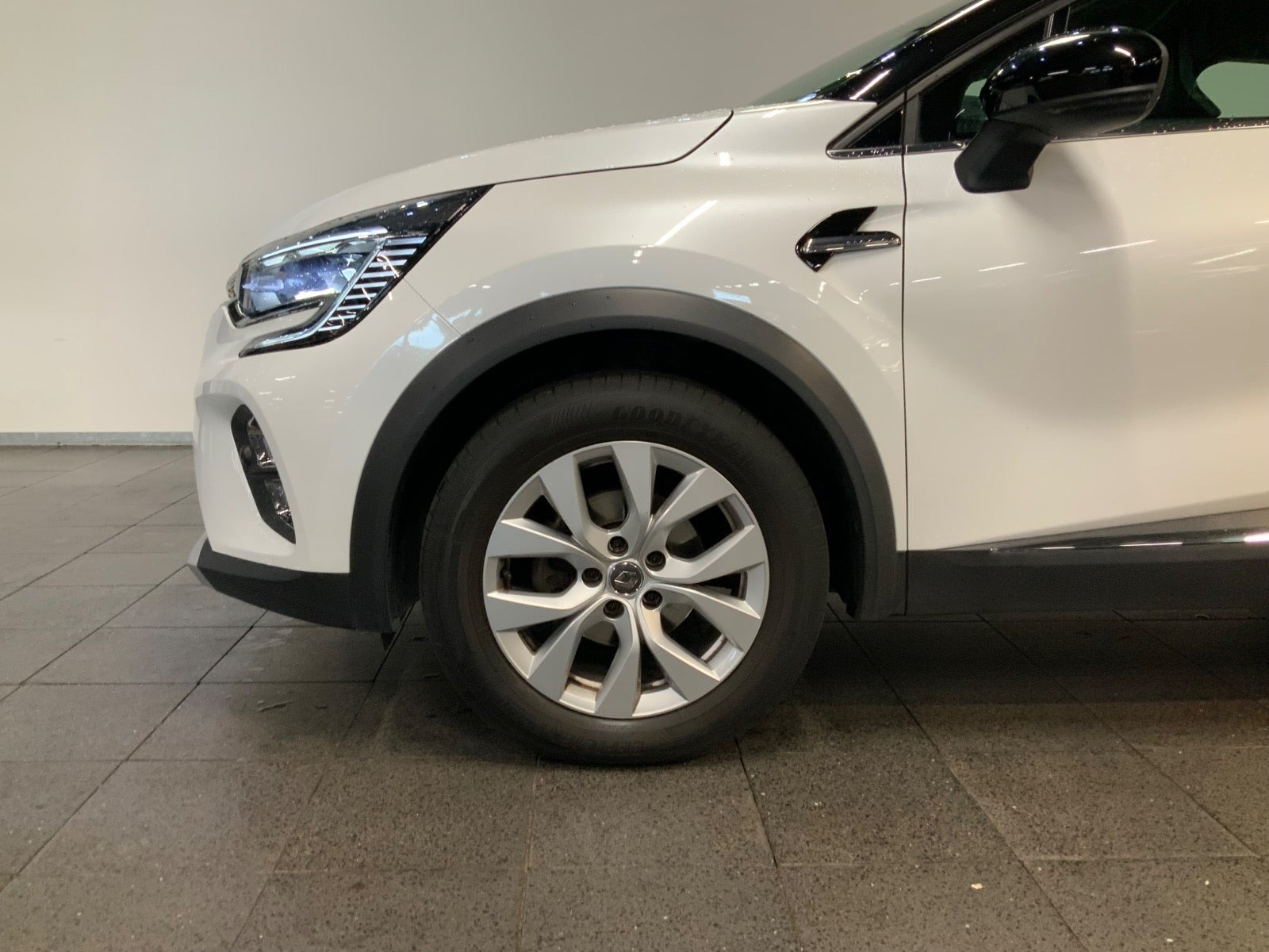 Hvid Renault Captur fra 2020