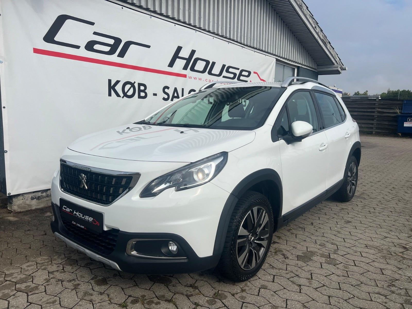 Peugeot 2008 1,2 e-THP 110 Allure