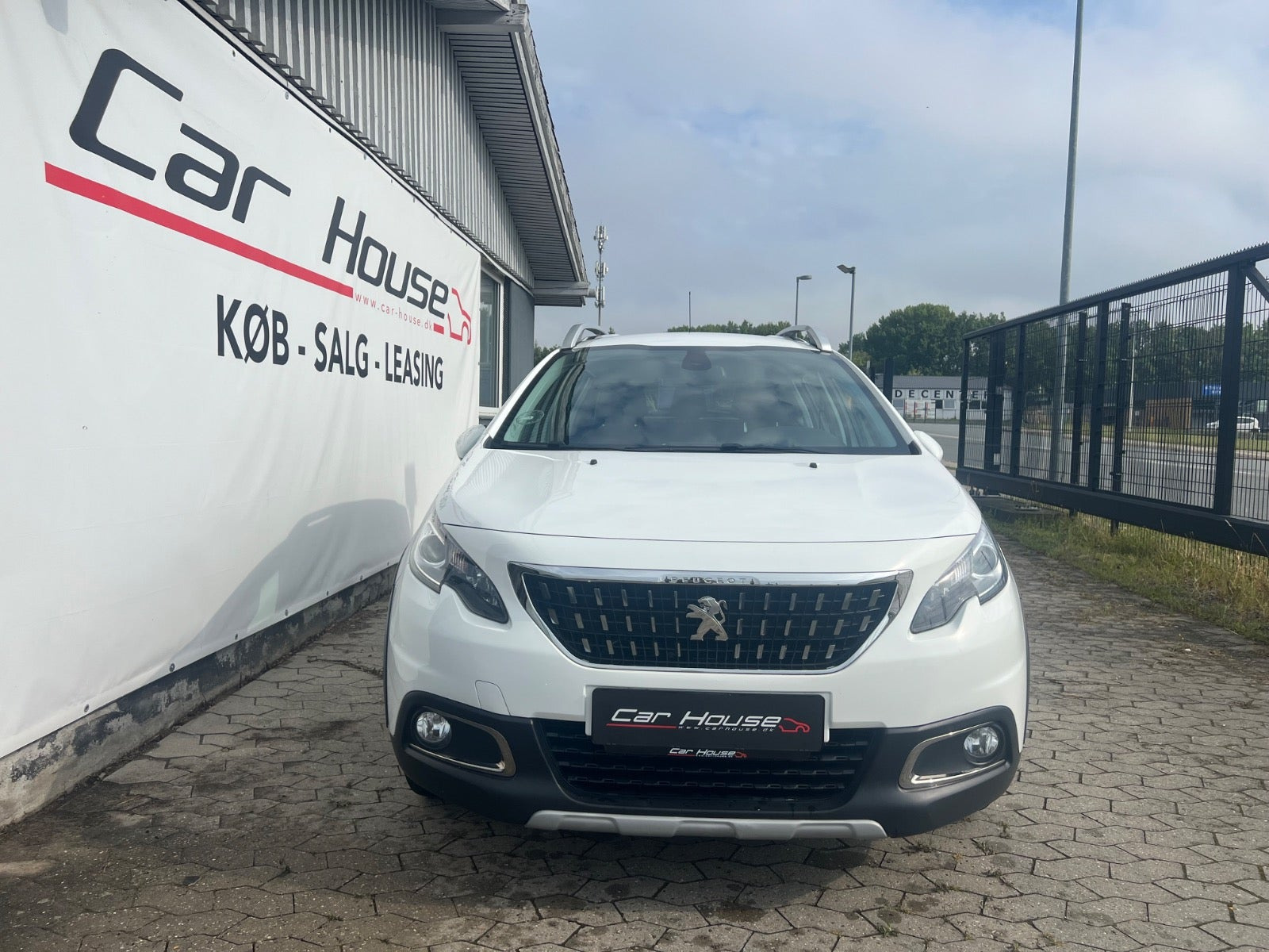 Hvid Peugeot 2008 fra 2017