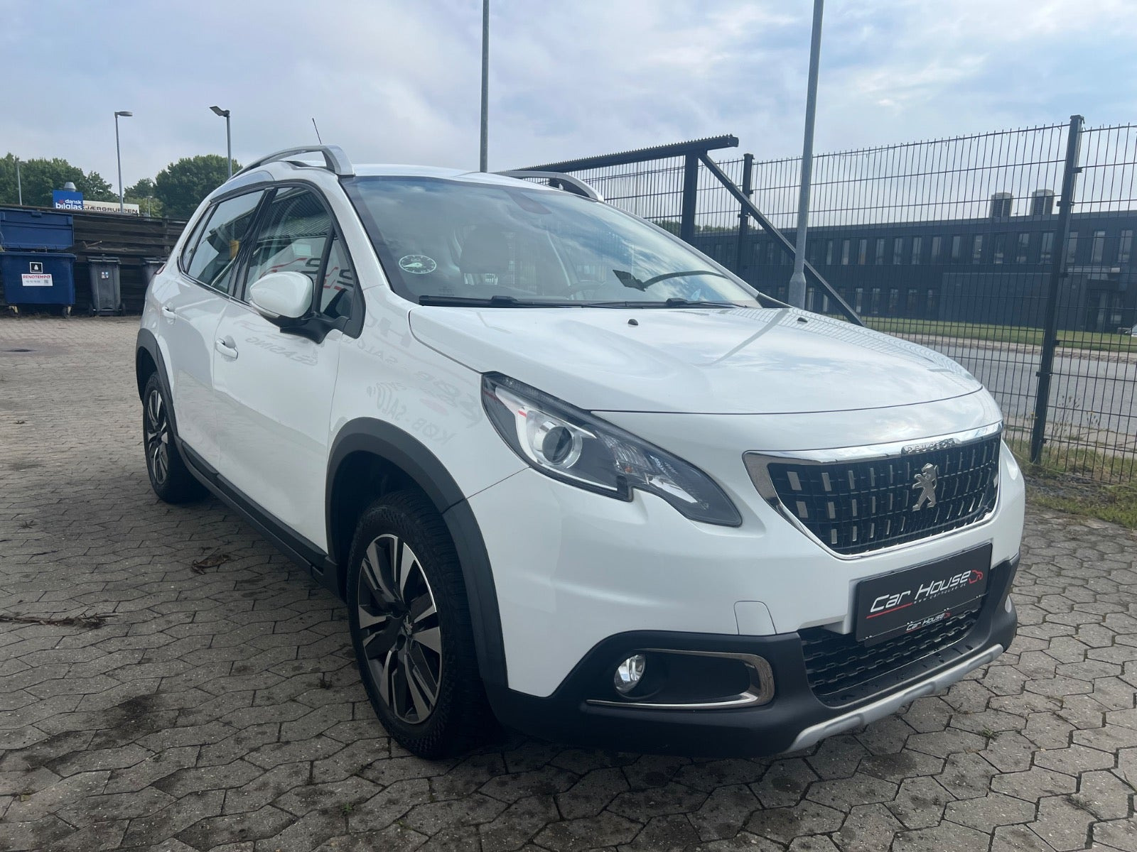 Hvid Peugeot 2008 fra 2017