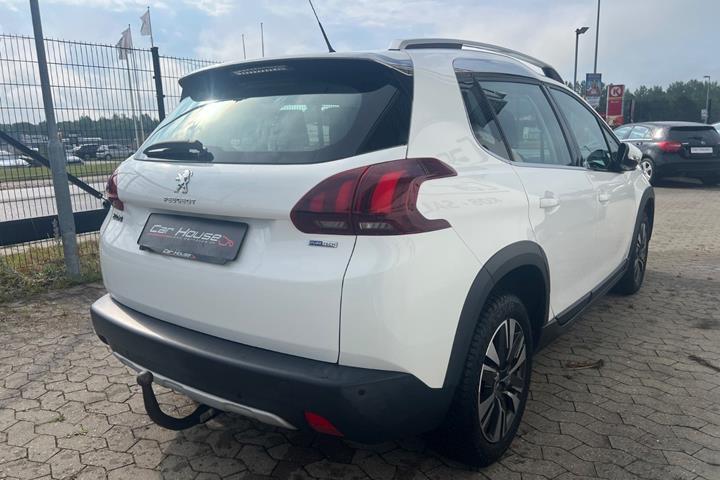 Hvid Peugeot 2008 fra 2017