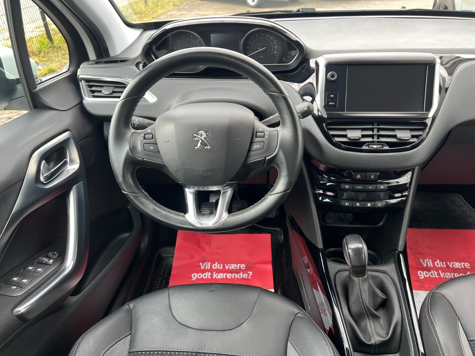 Hvid Peugeot 2008 fra 2017
