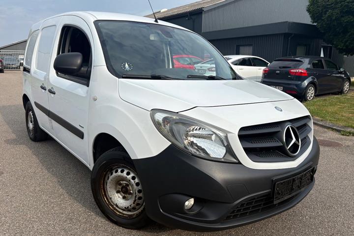 Hvid Mercedes Citan 109 fra 2014