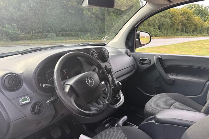 Hvid Mercedes Citan 109 fra 2014