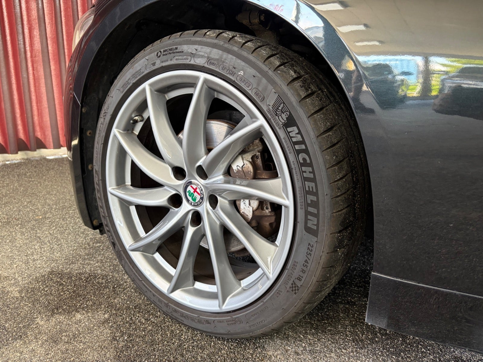 Sort Alfa Romeo Giulia fra 2018