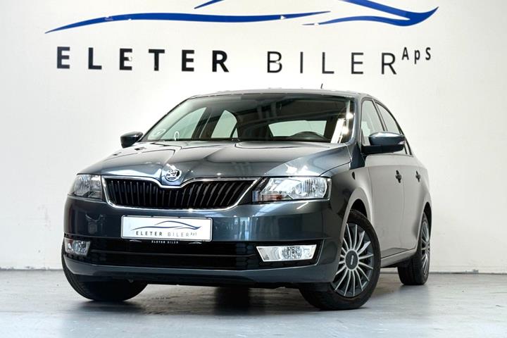 Grå Skoda Rapid fra 2017