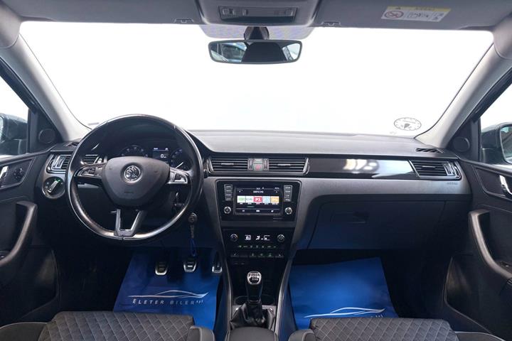 Grå Skoda Rapid fra 2017