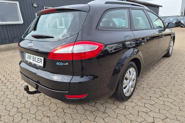Sort Ford Mondeo fra 2009