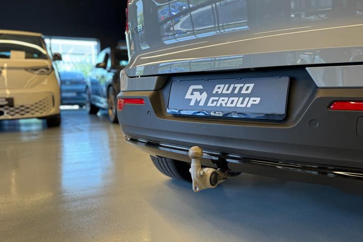 Grå Volvo EX40 fra 2024