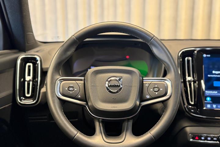 Grå Volvo EX40 fra 2024