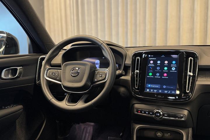 Grå Volvo EX40 fra 2024