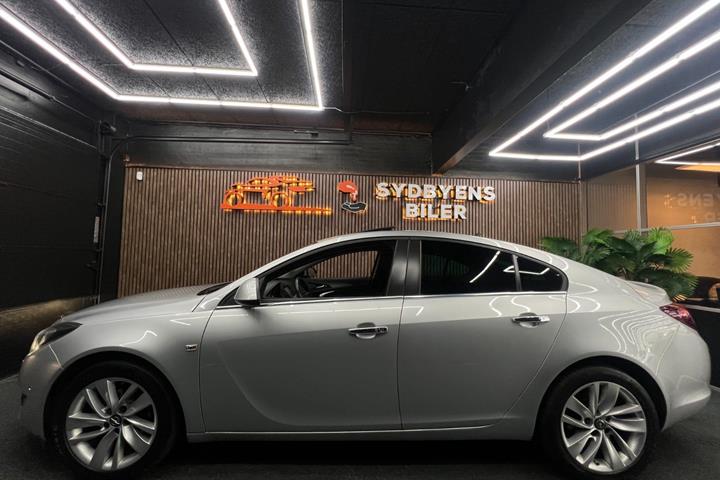 undefined Opel Insignia fra 2016