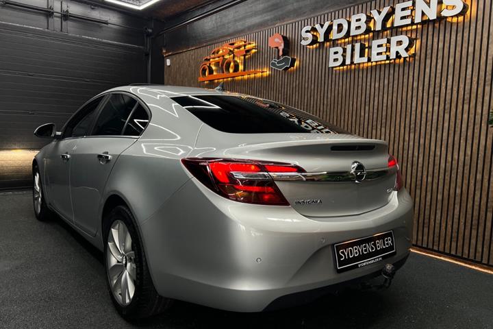 undefined Opel Insignia fra 2016