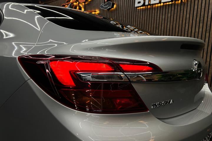 undefined Opel Insignia fra 2016