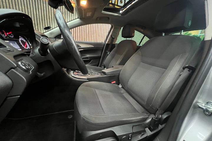 undefined Opel Insignia fra 2016