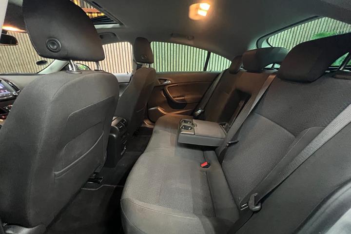 undefined Opel Insignia fra 2016