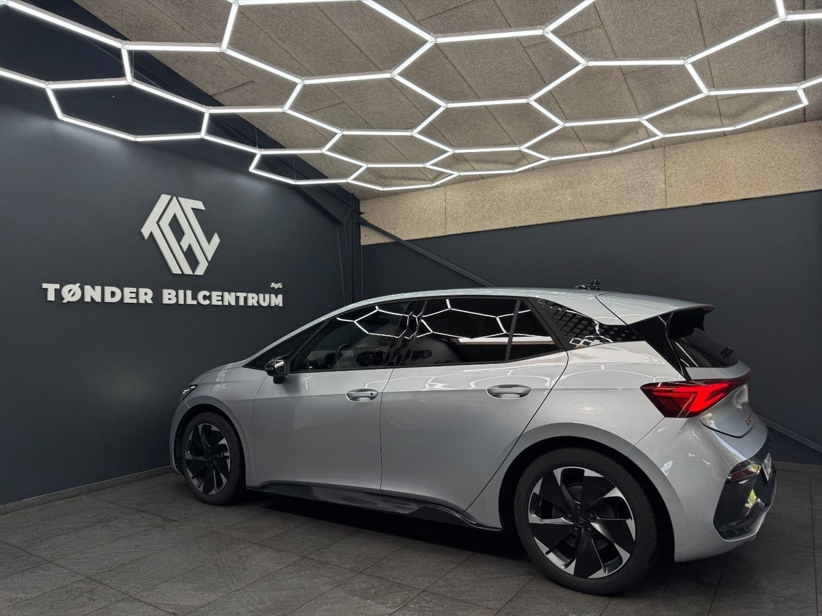 Sølv Cupra Born fra 2026