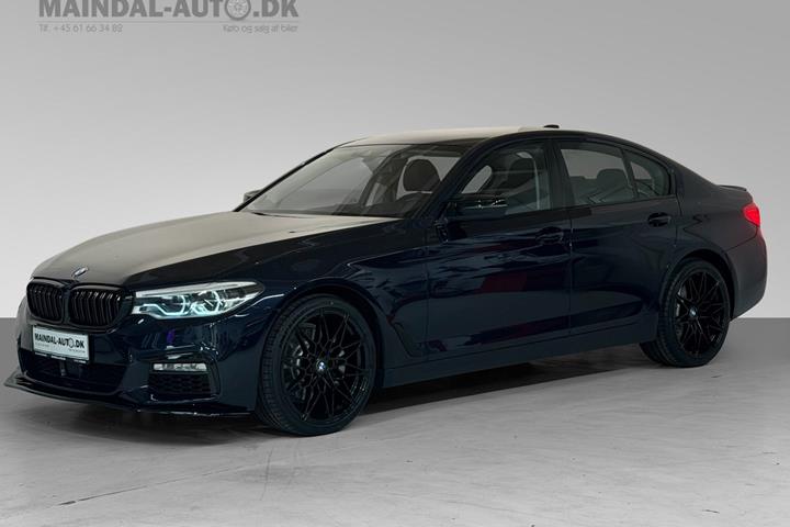 Sort BMW 530d fra 2017 set udefra