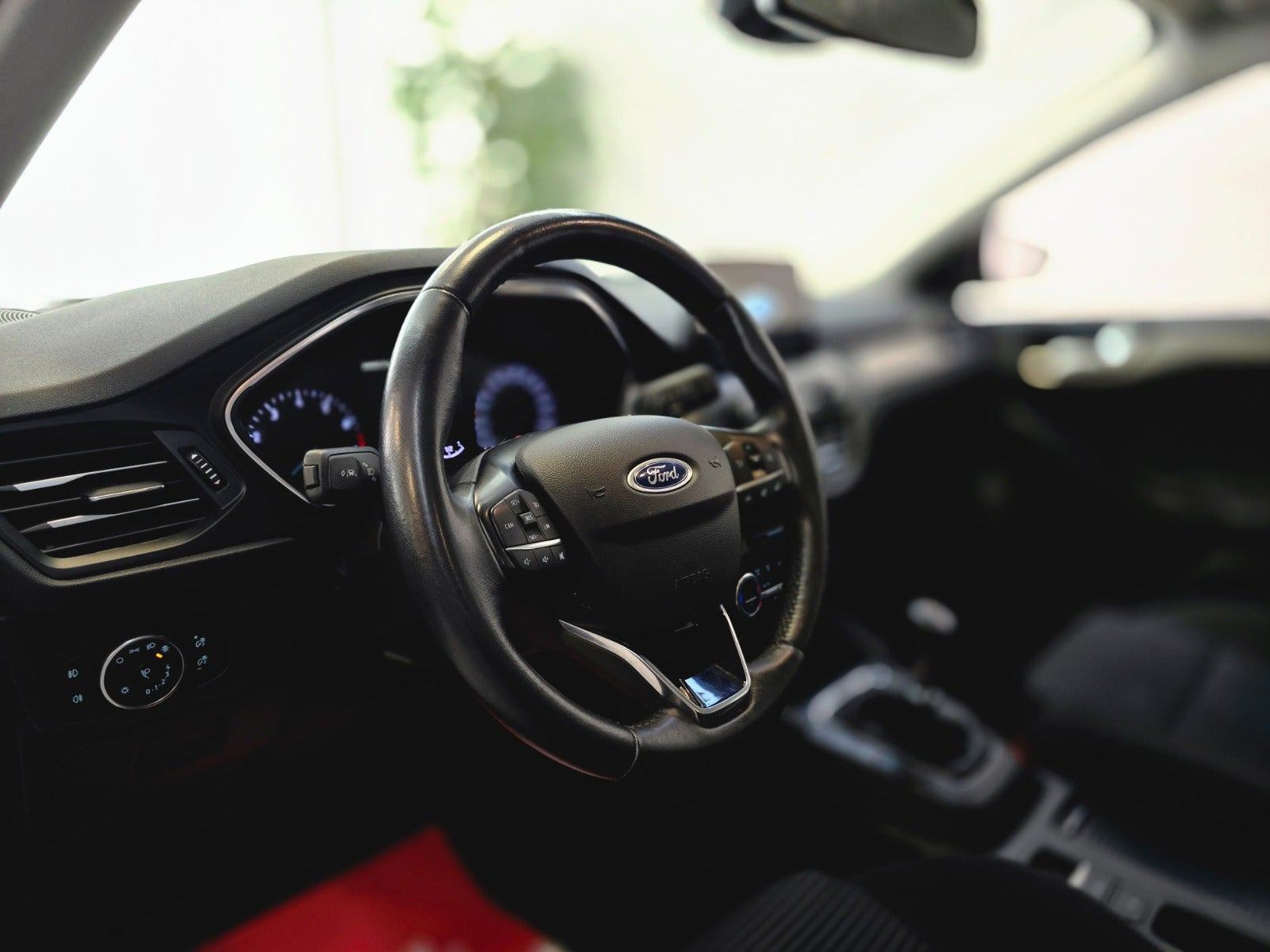 Sølv Ford Focus fra 2018
