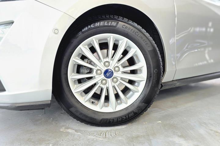 Sølv Ford Focus fra 2018