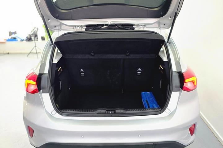 Sølv Ford Focus fra 2018