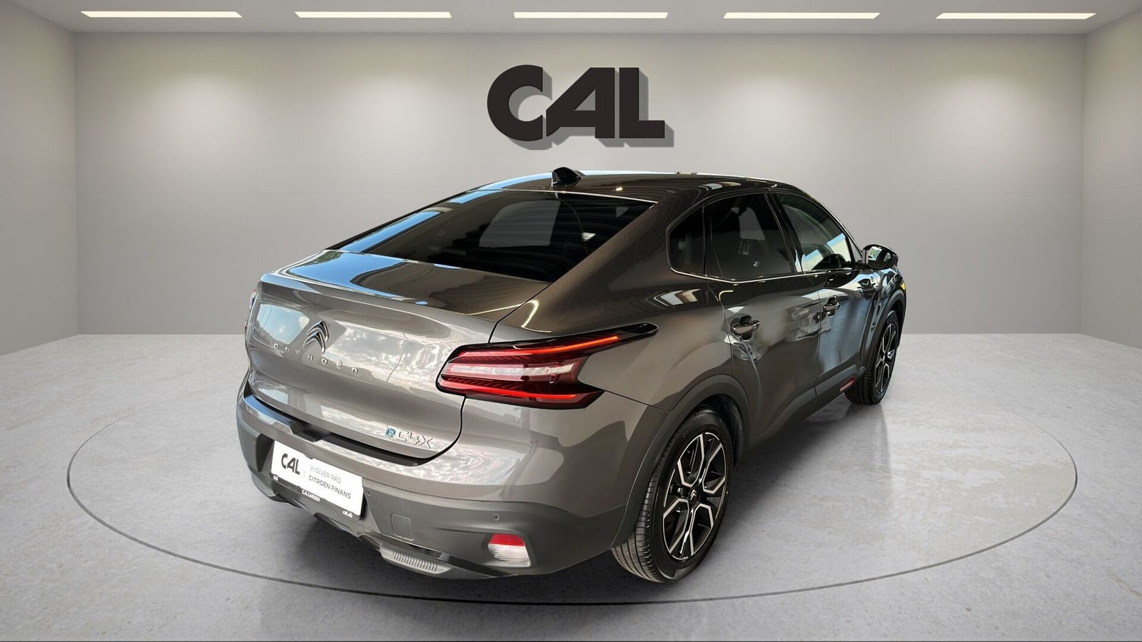 Grå Citroën ë-C4 X fra 2024