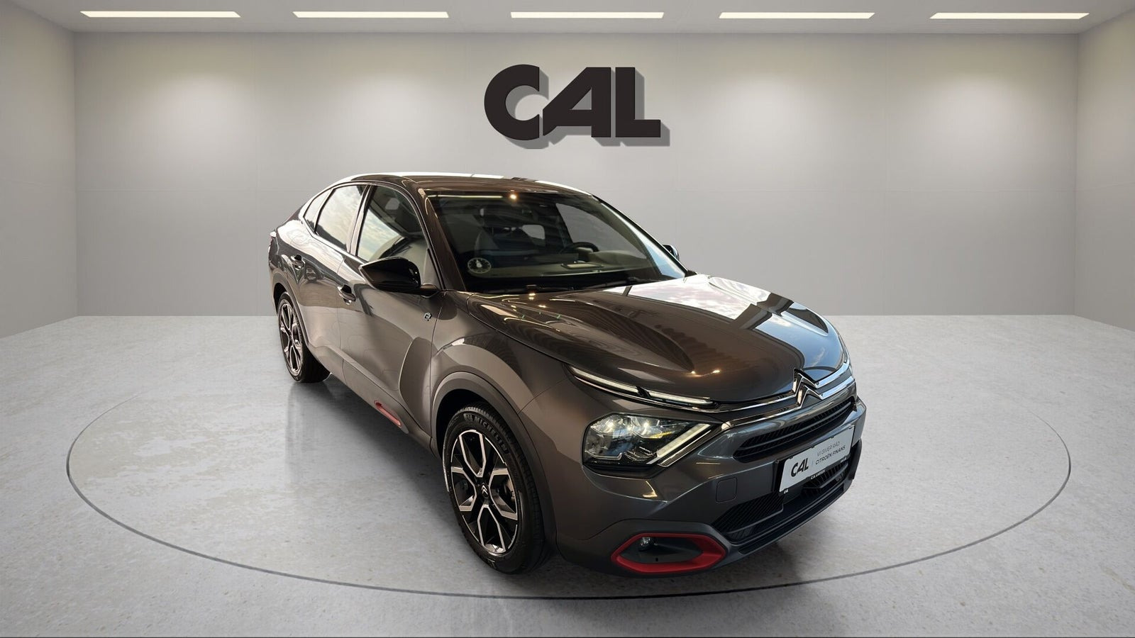 Grå Citroën ë-C4 X fra 2024