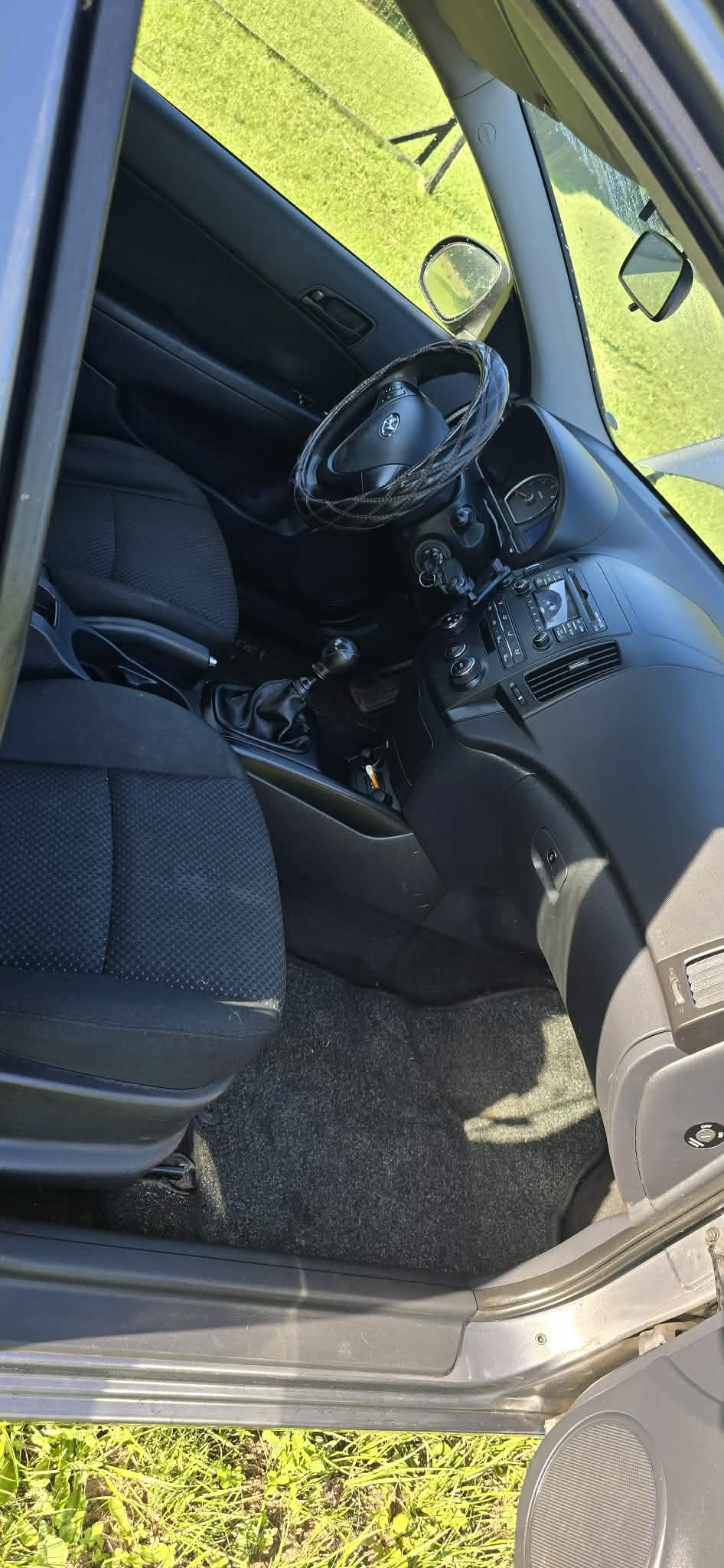 Grå Hyundai i30 fra 2009