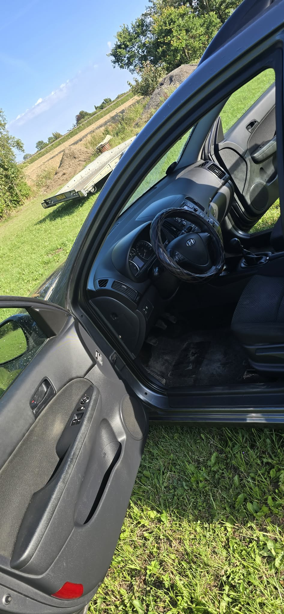 Grå Hyundai i30 fra 2009