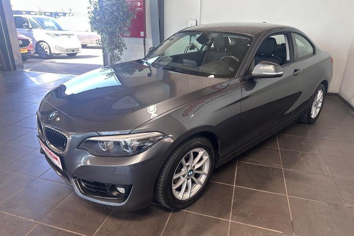 Grå BMW 218i fra 2020