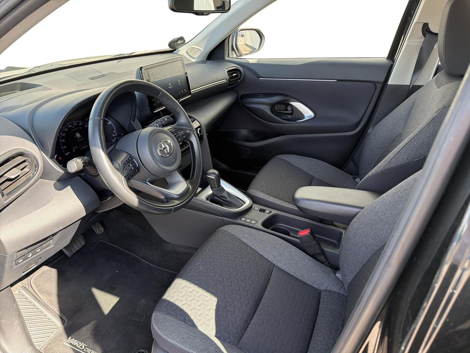 Sort Toyota Yaris Cross fra 2022