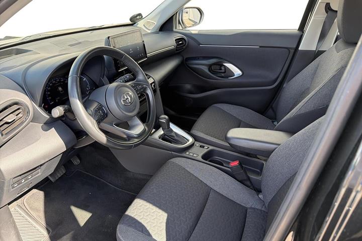 Sort Toyota Yaris Cross fra 2022
