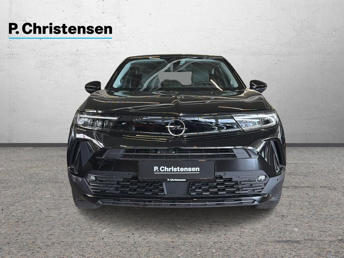 Sort Opel Mokka-e fra 2023