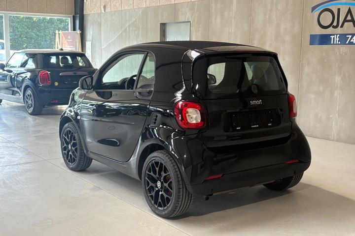 Sort Smart Fortwo fra 2018