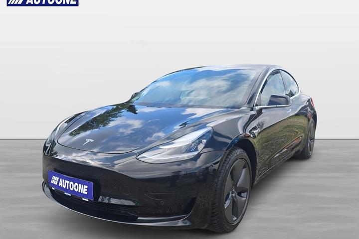 Sort Tesla Model 3 fra 2020
